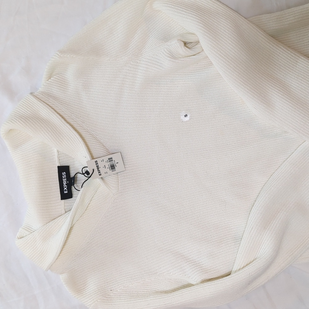 *NEW* EXPRESS Woman's Sweater